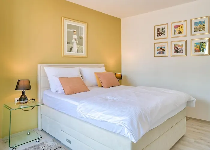 Nina * Μεντουλίν